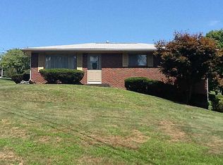 405 Shady Dr, Beaver Falls, PA 15010
