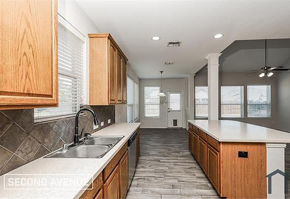 5th image of 1201 Egret Ct