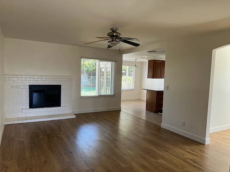 3613 Kingsport Way — Photo 4