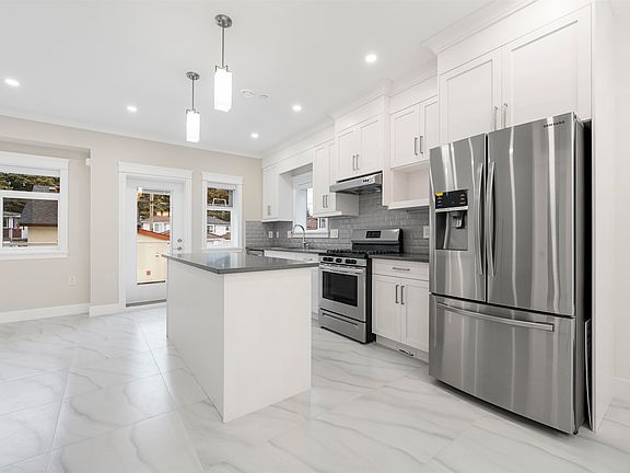 5th image of 530 E 18th Ave