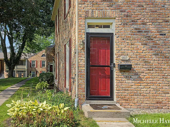 1857 Georgetown Dr SE, Grand Rapids, MI 49506