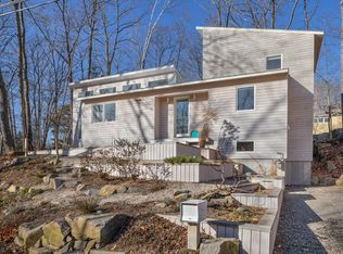 87 Oakhurst Rd, Cape Elizabeth, ME 04107