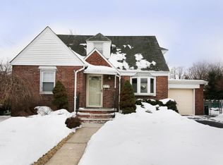 25-24 Urban Pl, Fair Lawn, NJ 07410