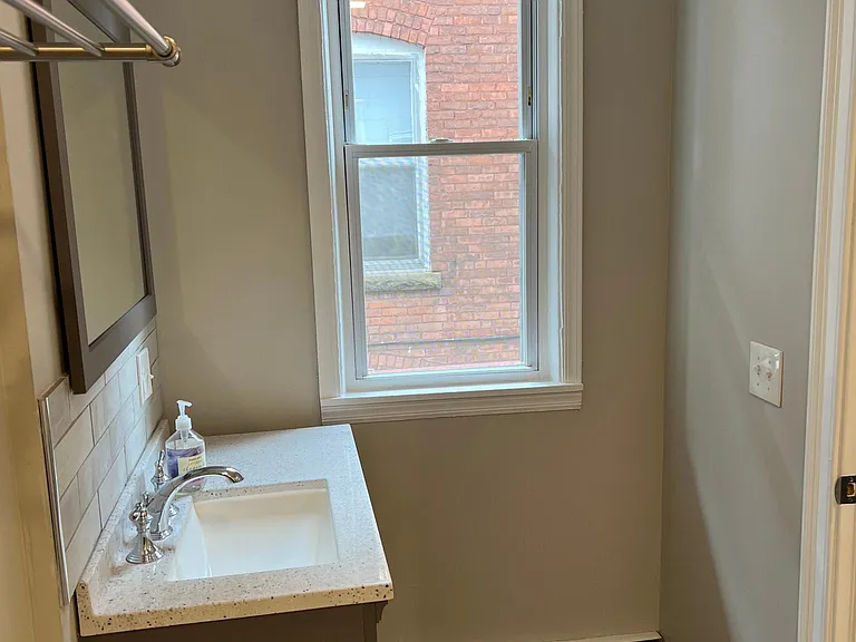 61 Whitmore St #2N — Photo 7