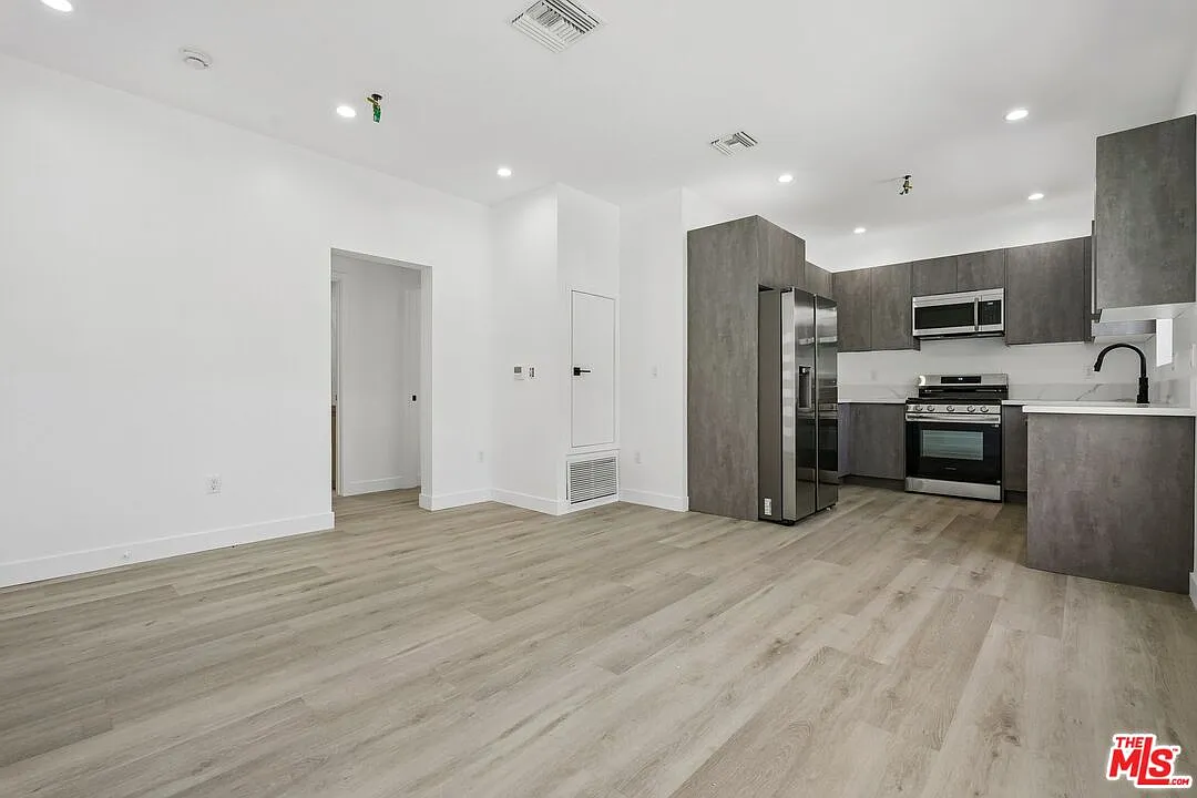 1434 Beverwil Dr — Photo 1
