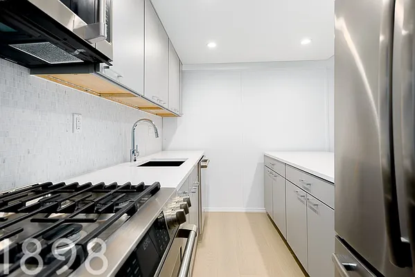 Rented by A&E Real Estate Management | media 19