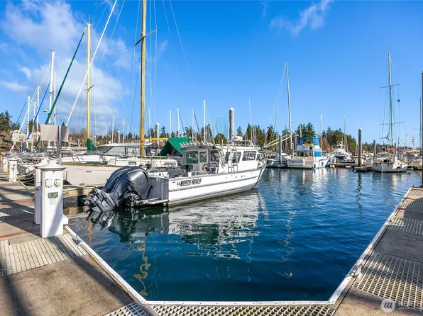 141 Parfitt Way SW #C37, Bainbridge Island, WA 98110