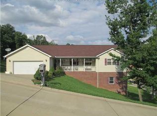 6 Rolling Oaks Ests, Saint Albans, WV 25177