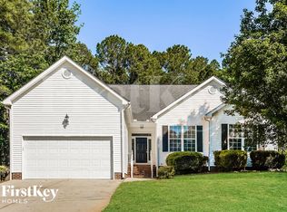 218 Sweetbriar Ct, Clayton, NC 27527