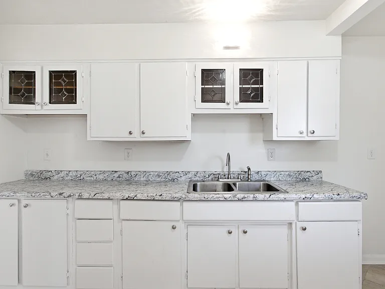 07-1803 Benton St-14_06172026