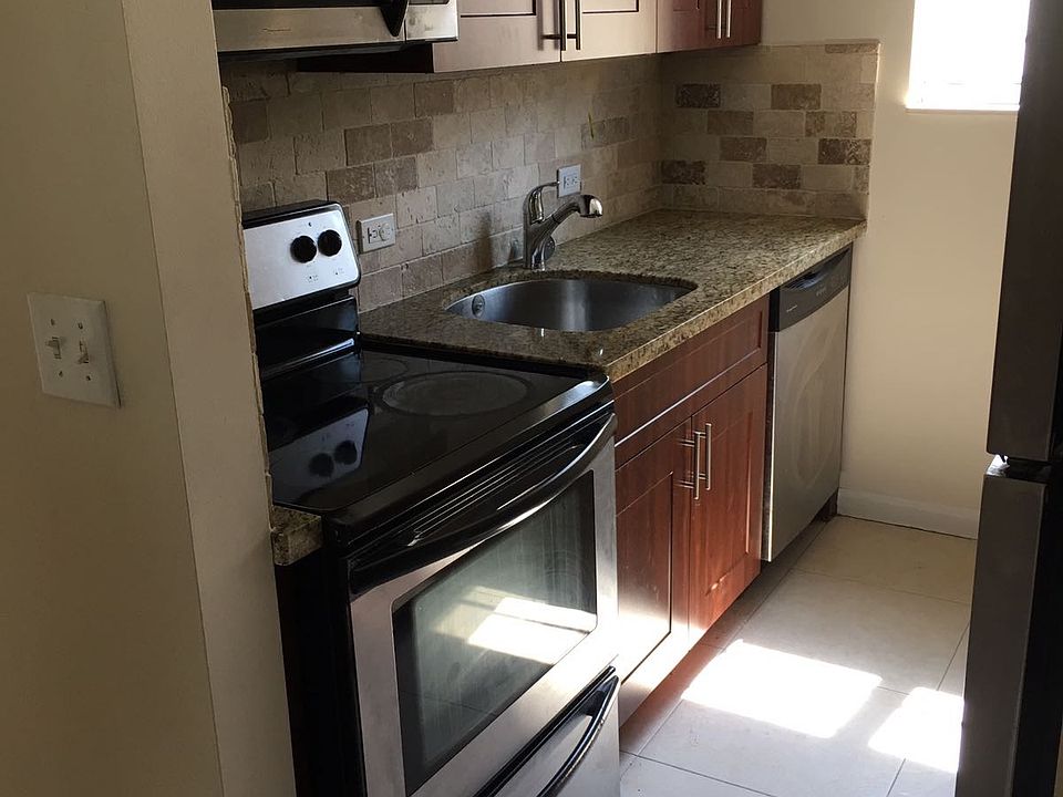 1st image of 6915 Indian Creek Dr