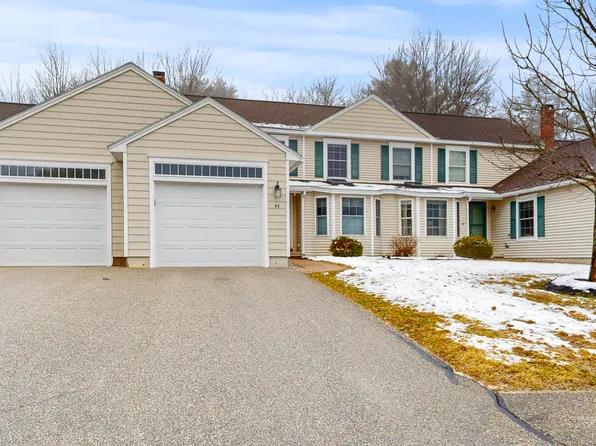 44 Signature Drive #23, Brunswick, ME 04011