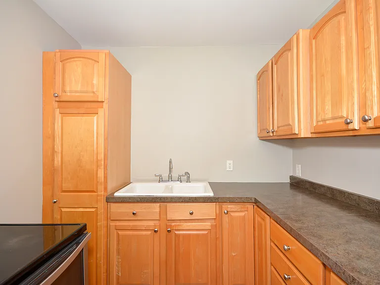 306 S Maple St — Photo 8