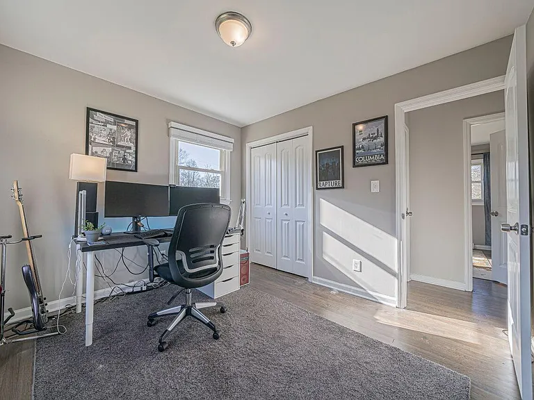 3322 Bell Dr — Photo 25