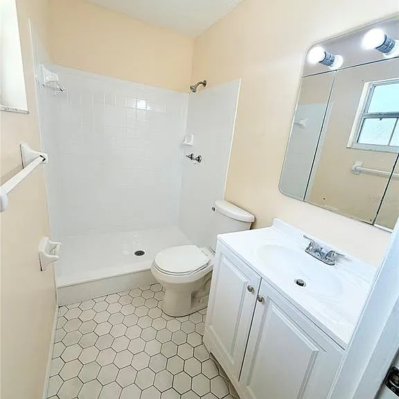 506 Holt Cir — Photo 26
