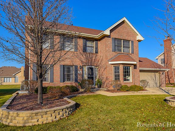 3rd image of 1208 S Somerset Ln