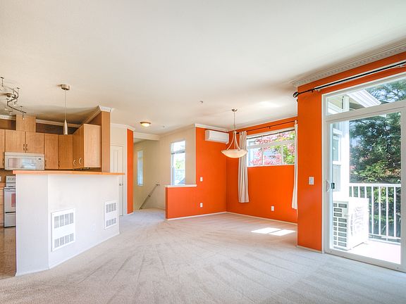 5th image of 579 241st Ln SE