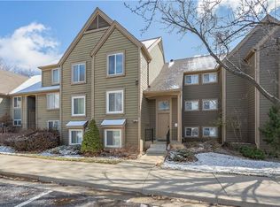11118 Nieman Rd APT 301, Overland Park, KS 66210