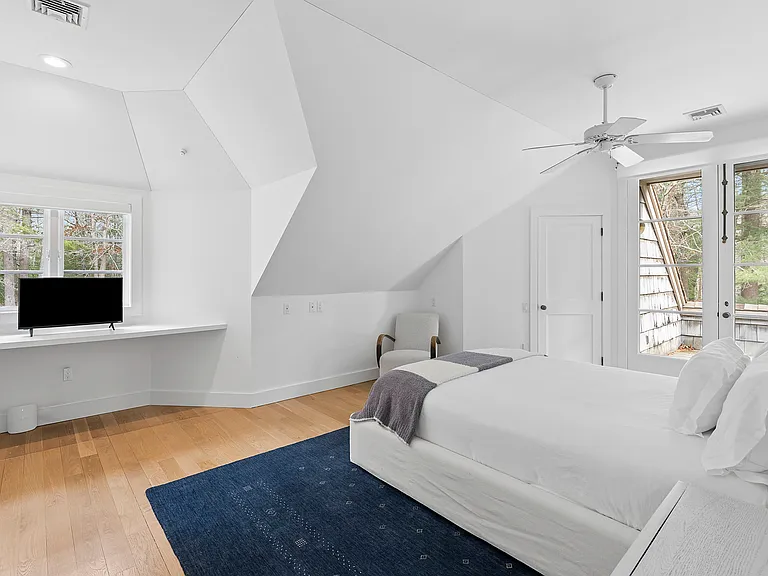 211 Swamp Rd — Photo 14