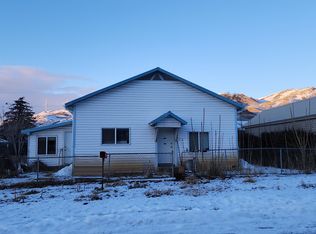 175 E Madison St, Huntington, OR 97907