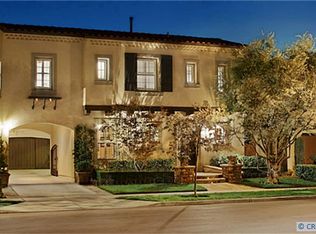 24 Secret Gdn, Irvine, CA 92620