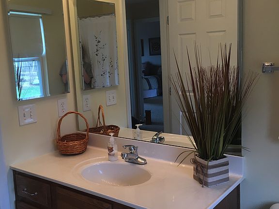 2nd image of 1875 Farmhouse Way