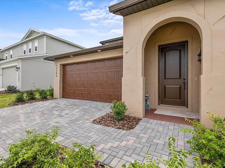 12195 Stirrup Dr — Photo 2