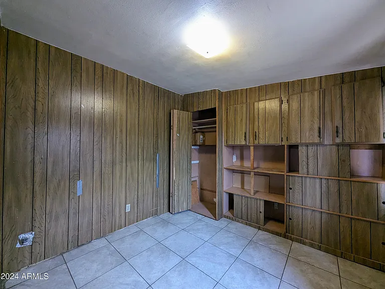 6036 N 31st Dr — Photo 29