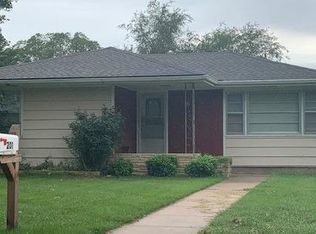 201 S Freeborn St, Marion, KS 66861