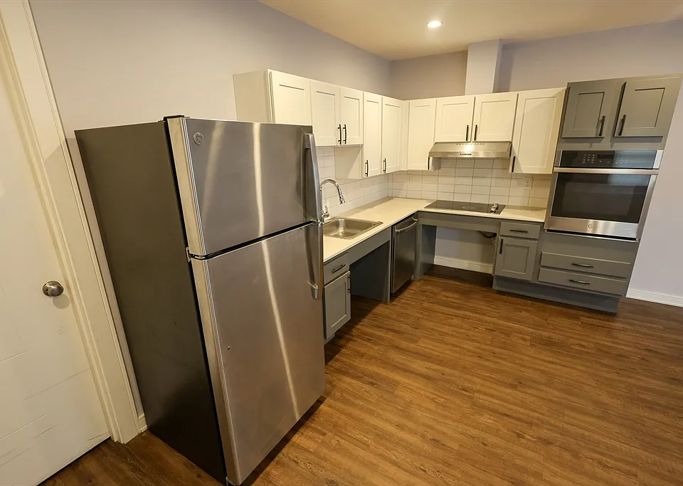 332 Talbot Ave #2