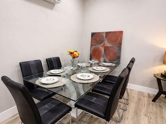 5th image of 90 N Swan St #302
