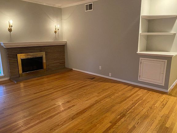 5th image of 949 W Washington Ave