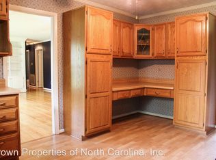 100 Allen Pl, Jacksonville, NC 28546