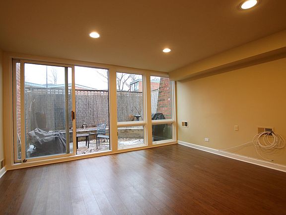 5th image of 2146 N Lincoln Ave #1