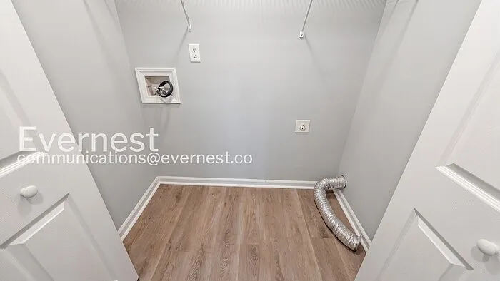 3221 Lasalle St — Photo 12