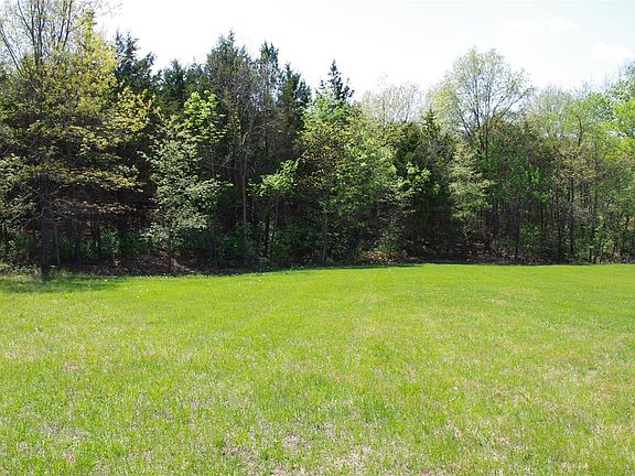 2nd image of 2 Cedar Lake Ct