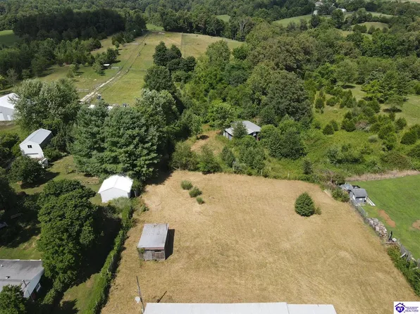 200 Castleman Rd, Hodgenville, KY 42748