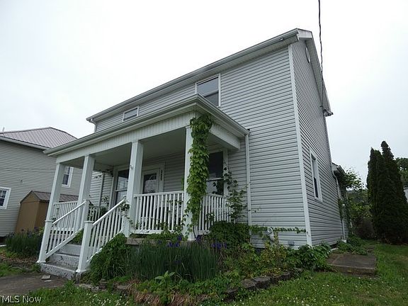 5th image of 409 2nd St