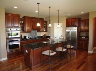 6362 Vagabond Ln N, Maple Grove, MN 55311