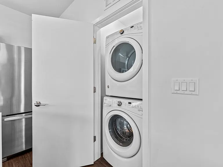1711 Hooker St #6 — Photo 14