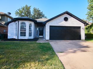 8712 Mystic Trl, Fort Worth, TX 76118
