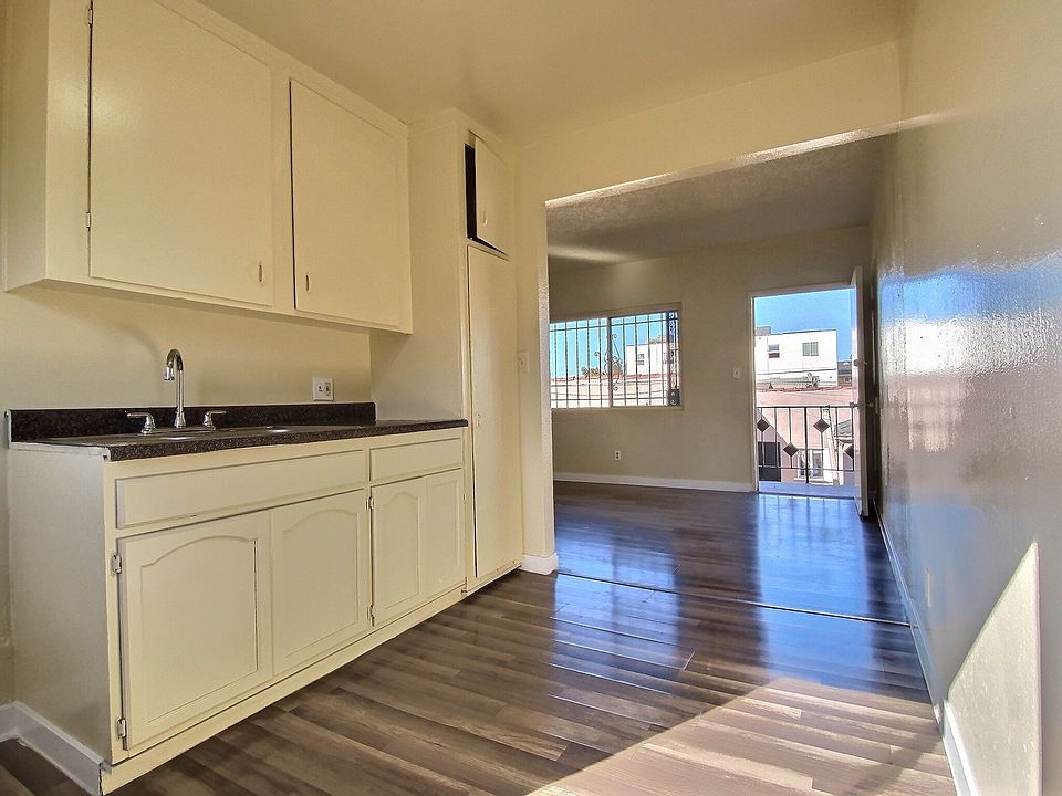 1st image of 517 W 84th St #7