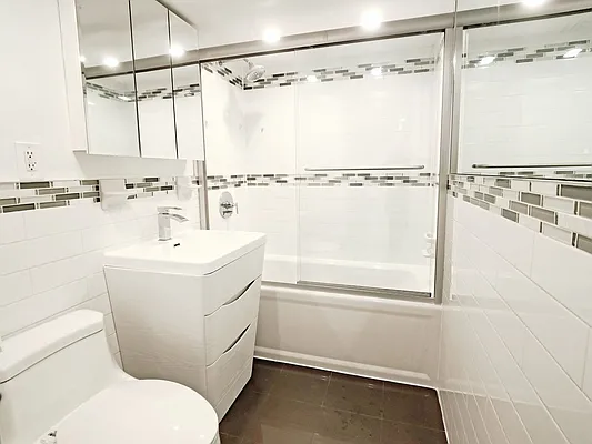 Rented by Compass | media 35