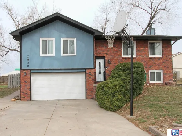 2830 Hallmark Ct, Lincoln, NE 68507