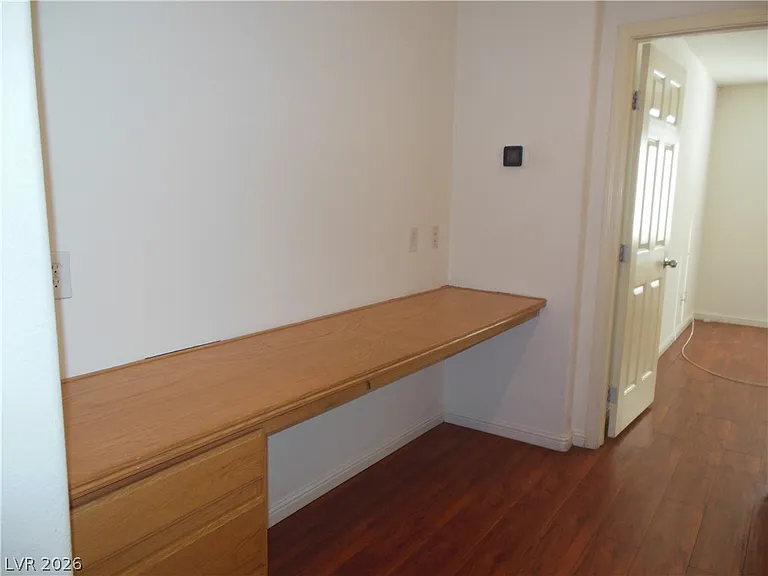 7571 Redwood Point St — Photo 11