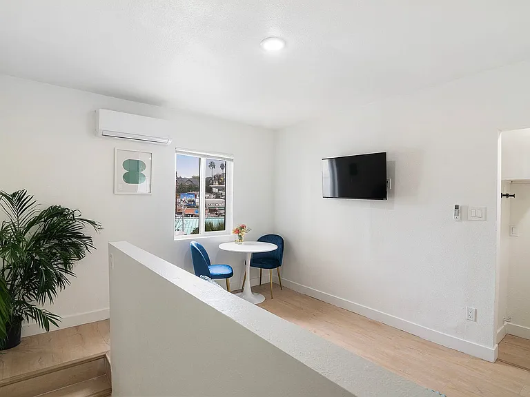 Bonnie Brae — Photo 21