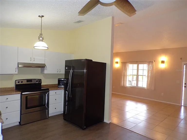 18407 Avon Ave — Photo 5