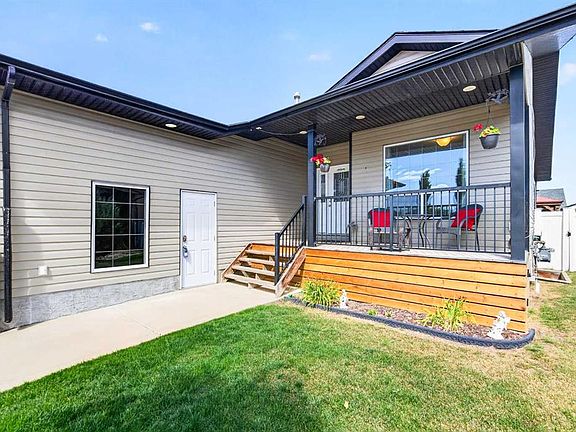 3rd image of 400 Ramage Cres #431