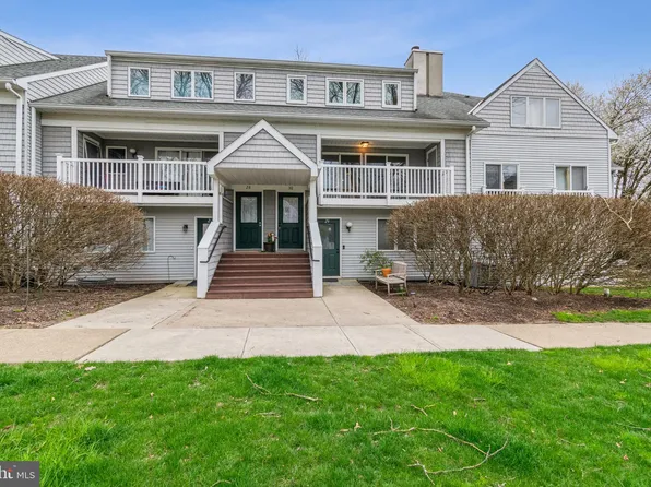 30 Academy Ct, Pennington, NJ 08534
