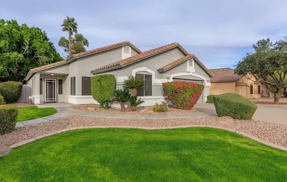 554 W Desert Ave — Photo 32